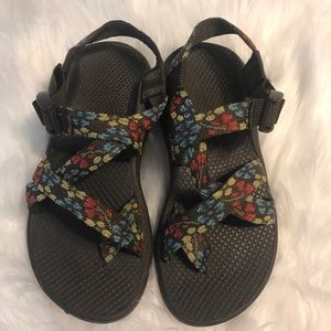 Floral Chaco’s